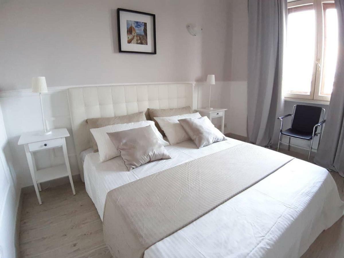 Hs4U Duomo View Art & Design Apartment Close To Central Train Station Florença Exterior foto
