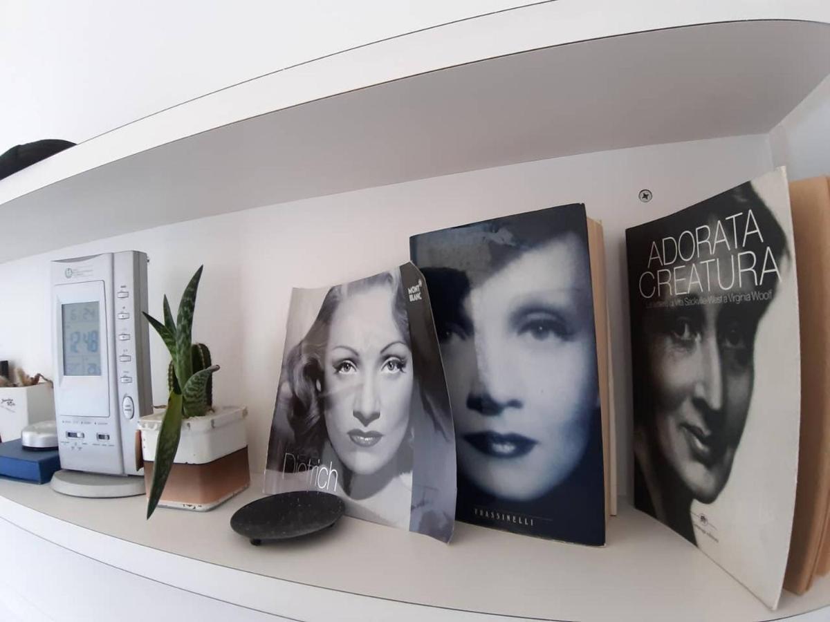 Hs4U Duomo View Art & Design Apartment Close To Central Train Station Florença Exterior foto